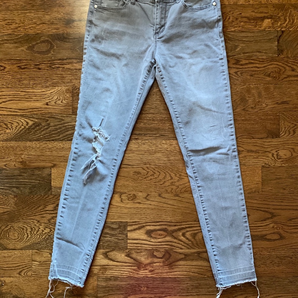 Harper Gray Washed Ripped Jeans - Picture 3 of 5